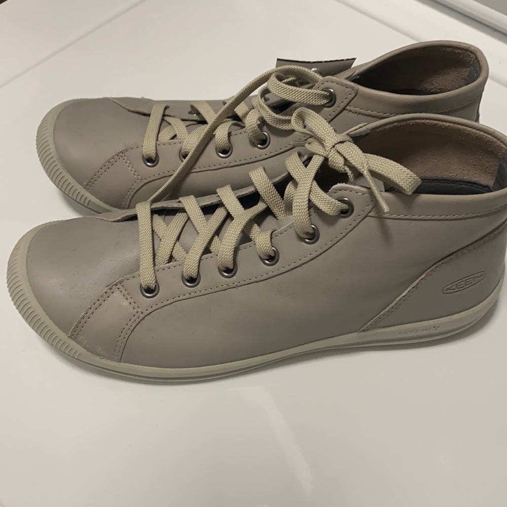 BRAND NEW Keen Sneaker Gray size 9